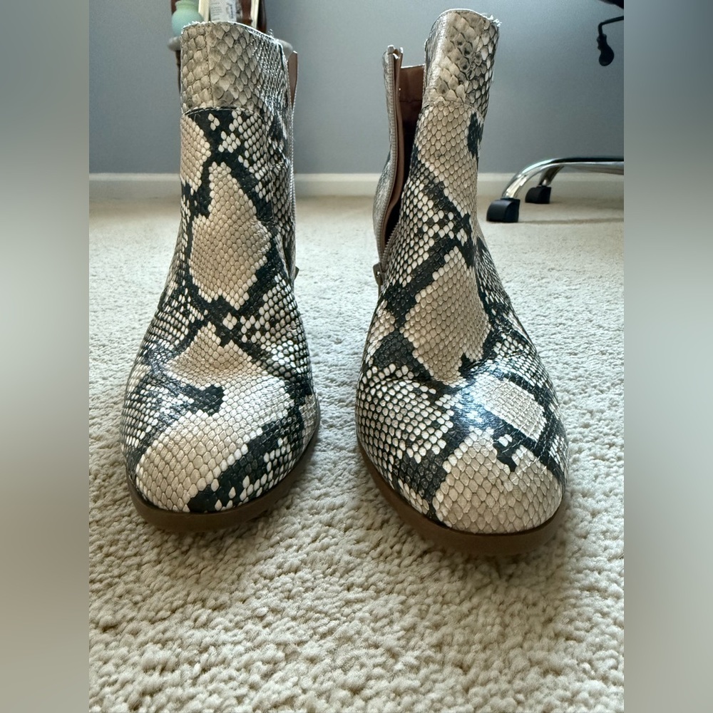 STYLE & COMPANY Womens Beige Animal Print Round Toe Block Heel Zip Booties 9.5